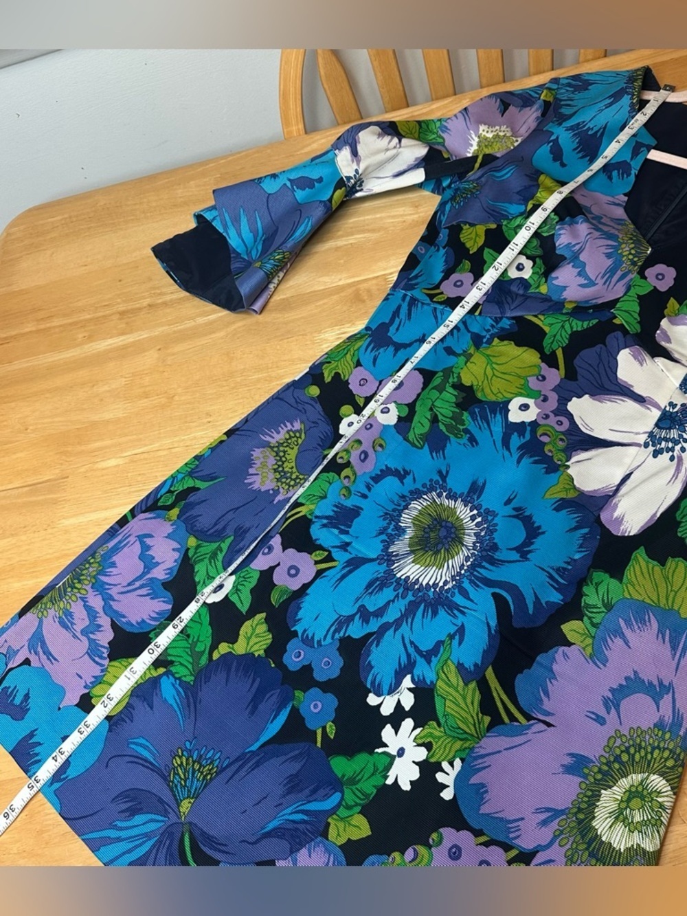 Trina Turk Women’s $368 Size 4 Winnie Blue Floral Bell Sleeve Shift Dress EUC - Picture 5 of 10